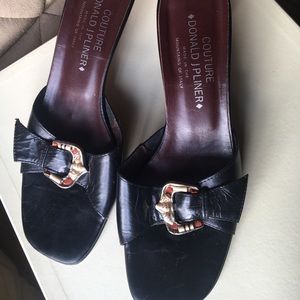 Donald Pliner. Black kitten heels. Size 9